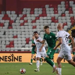 SGK'ya borcunu &ouml;demeyen 1. Lig ekibi icralık oldu