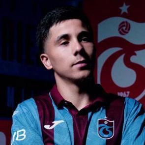 Trabzonspor, yeni orta sahasını a&ccedil;ıkladı! İşte maliyeti