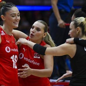 T&uuml;rkiye, Voleybol D&uuml;nya Şampiyonası'nda ikinci oldu
