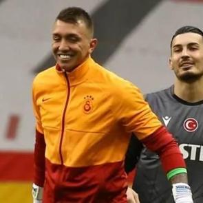 Uğurcan imza attı! Muslera hemen telefona sarıldı