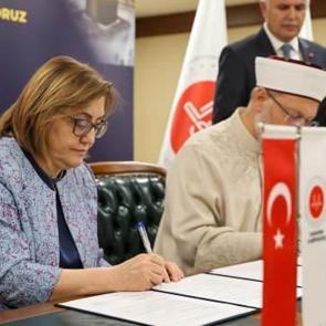 15 bin kişi başvurmuştu: Umre ziyareti projesinin ilk talihlileri belli oldu!