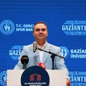 Bakan Kacır: Ay'a uzay aracı göndereceğiz!