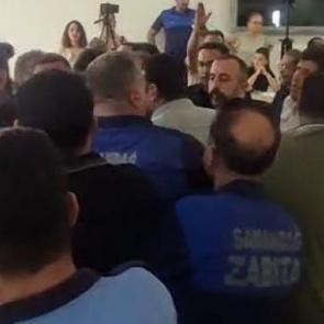 CHP'li isim TİP'li başkana küfür etti! Ortalık savaş alanına döndü