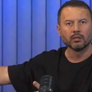 Fenerbah&ccedil;eli &uuml;nl&uuml; yorumcu Tedesco kararı sonrası &ccedil;ıldırdı! Bağıra &ccedil;ağıra Terim isyanı