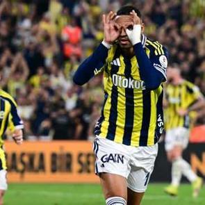 Fırtına Trabzon'a esti: Zaferin adı Fenerbah&ccedil;e