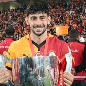 Galatasaray'da g&ouml;zden d&uuml;şen Yusuf Demir'den y&ouml;netimi şaşırtan istek!