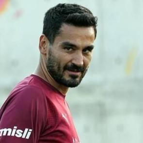 İlkay G&uuml;ndoğan takım arkadaşlarının ağzını a&ccedil;ık bıraktı! Okan Buruk ilk 11'e yazdı bile