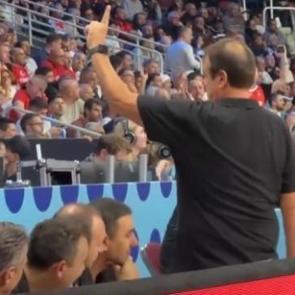 Kupa isteyen taraftarlara Ergin Ataman'dan cevap