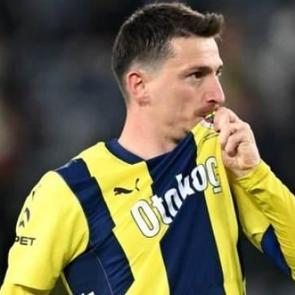 F.Bah&ccedil;e'nin eski kaptanından Sadettin Saran'a Mert Hakan &ouml;nerisi! Melo'yu &ouml;rnek g&ouml;sterdi