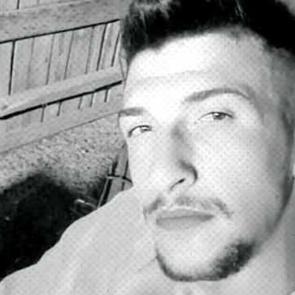 Otomobilinde ölü bulundu