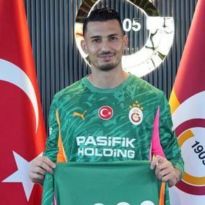 Uğurcan &Ccedil;akır Galatasaray formasını giydi
