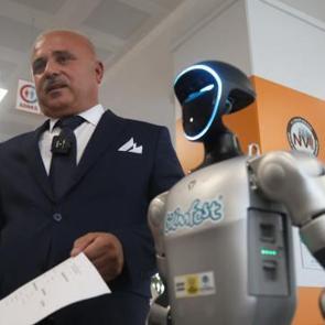 Samsun'da insansı robota temsili kimlik belgesi verildi!