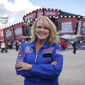 Eski NASA yöneticisinden TEKNOFEST övgüsü! 'Türkiye'nin geleceğini güvence altına alıyor!'