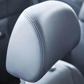 Arabadaki gizli &ouml;zellik ortaya &ccedil;ıktı! Koltuk başlığının şaşırtan işlevi...