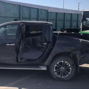 Batman'da yük treni, hemzemin geçitte kamyonete çarptı