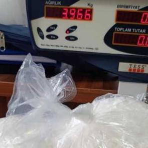 Beylikdüzü'nde okul ve çevrelerinde uyuşturucu denetimi: 2 gözaltı