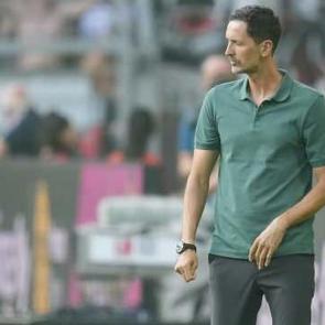 Eintracht Frankfurt'un hocasından 'Yunus Akg&uuml;n' s&ouml;zleri