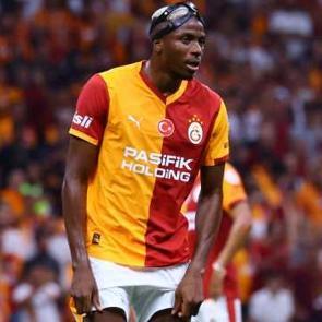 Son fotoğrafı 1 ay &ouml;nce attı: Galatasaray'da 'Osimhen' krizi