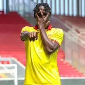 Taraftarlar &ccedil;ılgına d&ouml;nd&uuml;! 'B&ouml;yle bir oyuncuyu nasıl bulamazsınız'