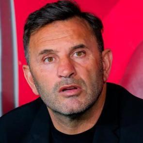 Taraftarlar Okan Buruk'un kalemini kırdı! Takımın başında o ismi g&ouml;rmek istiyorlar