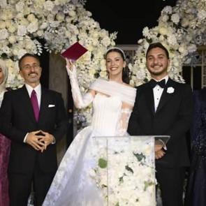 Altun ve Reis ailelerinin mutlu g&uuml;n&uuml;: Fahrettin Altun'un oğlu d&uuml;nyaevine girdi