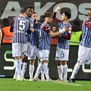 Trabzonspor'da 'veda' gibi karar: Yıldız futbolcu resmi ma&ccedil;lara &ccedil;ıkmayacak