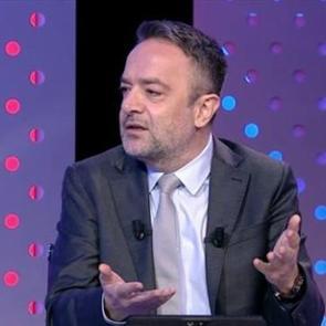 &Uuml;nl&uuml; yorumcu sert s&ouml;zlerle faturayı Okan Buruk'a kesti: B&uuml;y&uuml;k hoca...