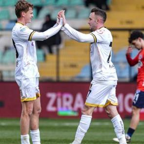 Bedavaya geldiği 1. Lig'de fırtınalar estiriyor: Tam 4 gol attı