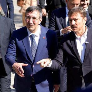  Cumhurbaşkanı Yardımcısı Cevdet Yılmaz'dan güçlü Türkiye mesajı