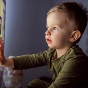 Dikkat &ccedil;eken uyarı: &Ccedil;ocuklar ekran karşısında kayboluyor