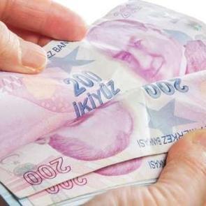 Emeklilerin maaşını g&ouml;t&uuml;recek IBAN hilesi! Parayı hesabına ge&ccedil;iriyorlar