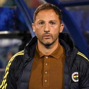 Tedesco 'Sizler de g&ouml;r&uuml;yorsunuz' diyerek takımını eleştirdi