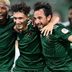 Galatasaray'dan kiralık gitmişti! Derbide 4 gol atarak takımını liderliğe taşıdı