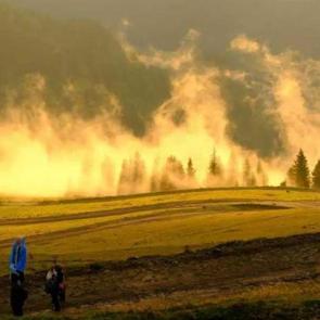 Güneş bu yükseklikte daha güzel batıyor: Saatlerce bu manzara için yürüdüler