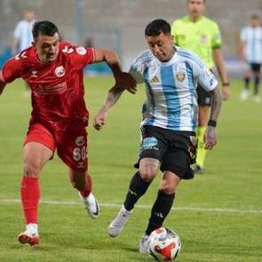 İlk dakikada &ouml;ne ge&ccedil;mişti! Şampiyonluk adayı son dakikalarda yıkıldı