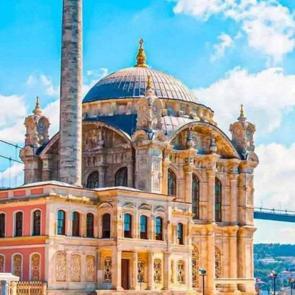 İstanbul’a turist akını: Neredeyse nüfusu kadar ziyaretçi geldi