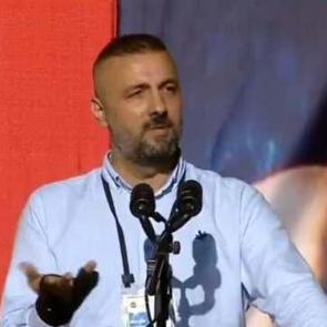 Polis kıyafetine 'garip' diyen Fenerbah&ccedil;eli delegeye su&ccedil; duyurusu