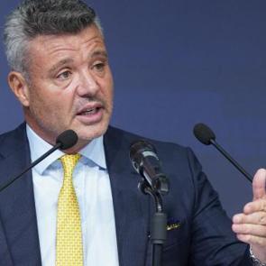 Sadettin Saran bu kez 'omurgasız' diyerek hedef g&ouml;sterdi: 'G&ouml;ndereceğim'