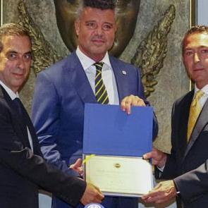 Sadettin Saran'dan Ali Ko&ccedil;'a: Biliyorum ki bir telefon kadar yakınsınız