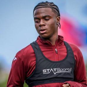 Tam 141 g&uuml;nd&uuml;r sahalardan uzaktı: Yeni transfer sahaya &ccedil;ıkıyor