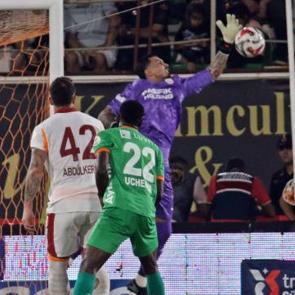 Uğurcan &Ccedil;akır ma&ccedil; sonu bir isme teşekk&uuml;r etti