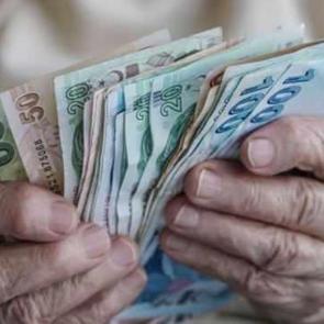 Başvurmayanın emekli maaşı %5 DAHA EKSİK YATACAK! Kayıp yaşamamak i&ccedil;in...