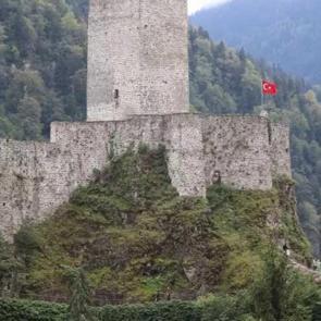 Zil Kale doğaseverlerin rotasında: Y&uuml;z binleri ağırlıyor