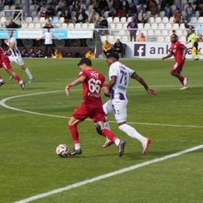 1. Lig'de dramatik ma&ccedil;! 90'da penaltı ka&ccedil;tı, 3 puan elden kaydı