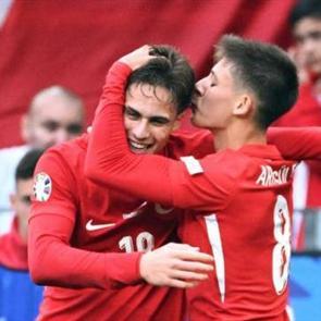 Arda Güler ve Kenan Yıldız için büyük gurur! 2025 Golden Boy'da ilk 5'e girdiler