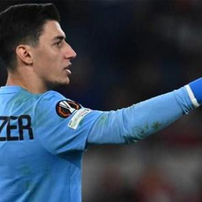 Berke Özer aslında kimdir? Avrupa Ligi'nde tarihe imza attı