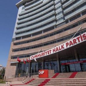 CHP'de istifalar bitmiyor! 7 isim daha partiyi bıraktı