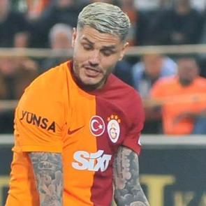 Galatasaray'da Icardi krizi! İlk 11'de başlamayınca takıma sırtını d&ouml;nd&uuml;