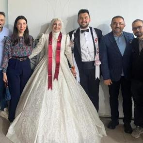 Haber7'nin mutlu g&uuml;n&uuml;: Halil & Melike &ccedil;ifti d&uuml;nyaevine girdi