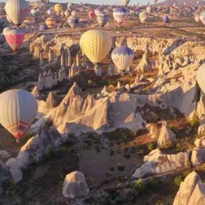 Kapadokya’daki vadiler kısa aranın ardından yeniden rengarenk!